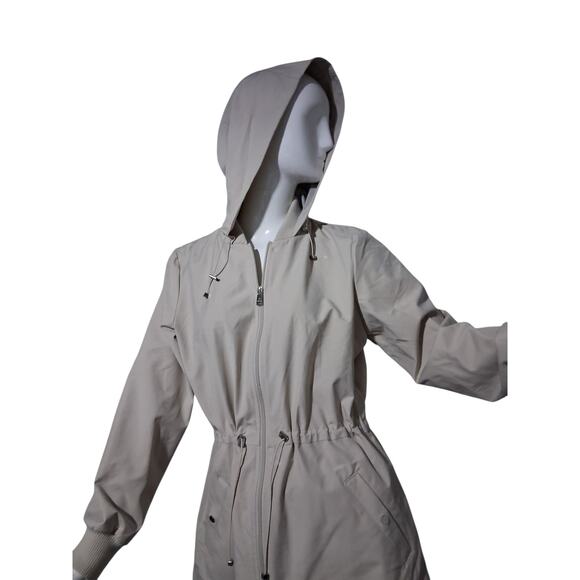 Bernardo Quiet Luxury Women's size Medium Lightweight Hooded Jacket Preppy - Picture 6 of 13